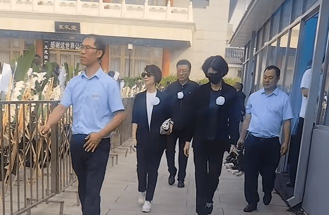 温网首轮看点，德雷珀止步四强美黑马进决赛，大坂火娃争首冠