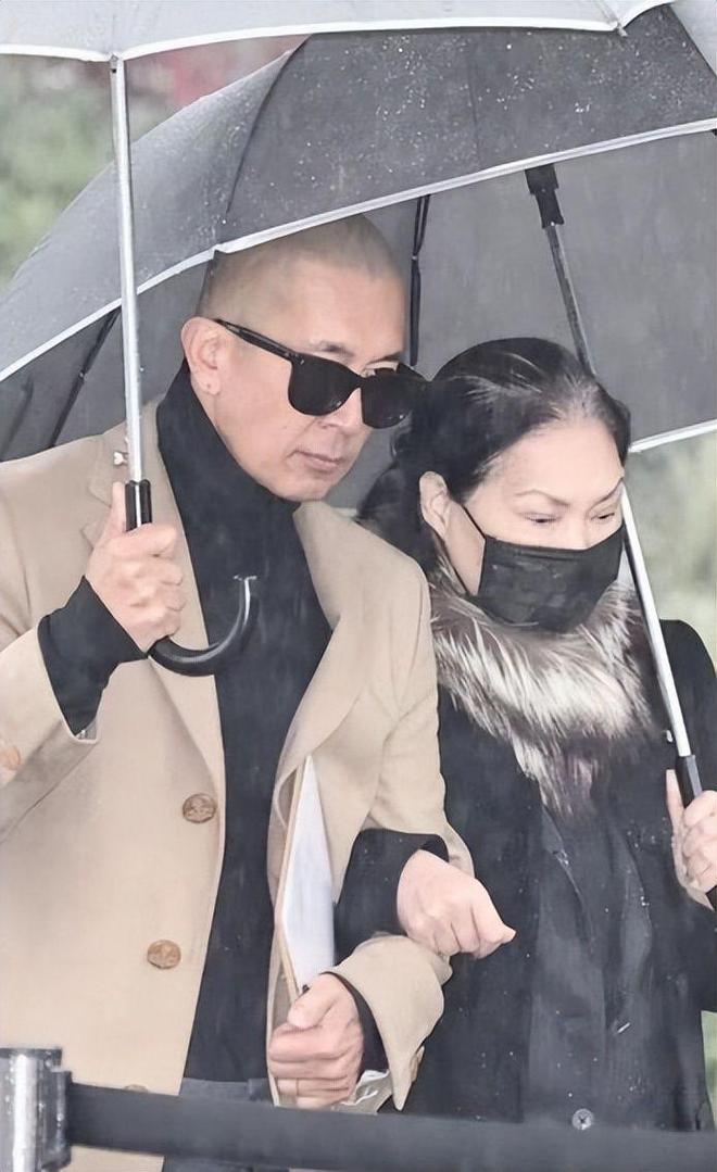 库里不急于续约勇士！本人正式回应：不会让这件事干扰新赛季备战