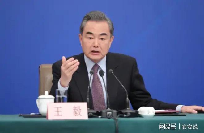 25岁超模凯雅罕见谈哥哥：他挣扎了十年，一个月后他走了