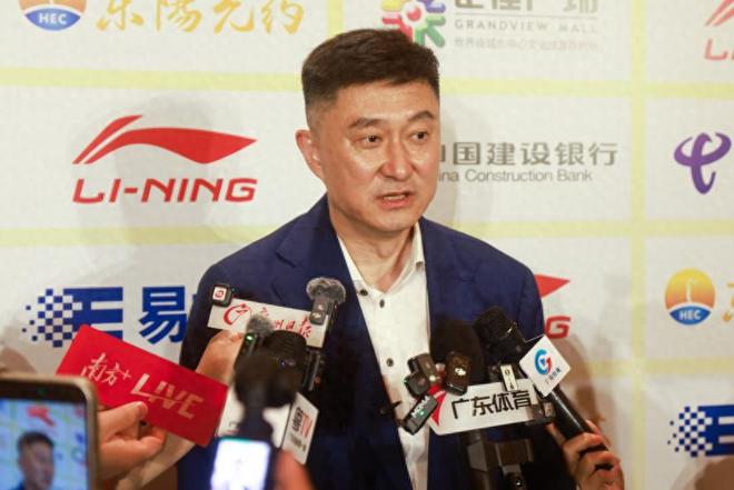 重量级归化有望成申花中锋位置新援,曾是欧联杯金靴,却被辟谣