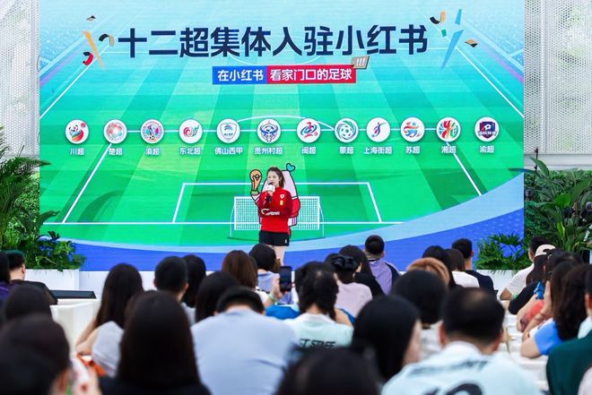 余依婷刷新200女混亚洲纪录，徐嘉余刷新50男仰亚洲纪录