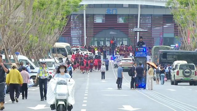 偷偷结婚生子?移民国外?李梓萌消失2月引争议,担心的事发生了
