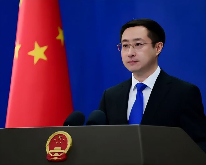 泳渡赛女选手走光画面被直播，承办方致歉