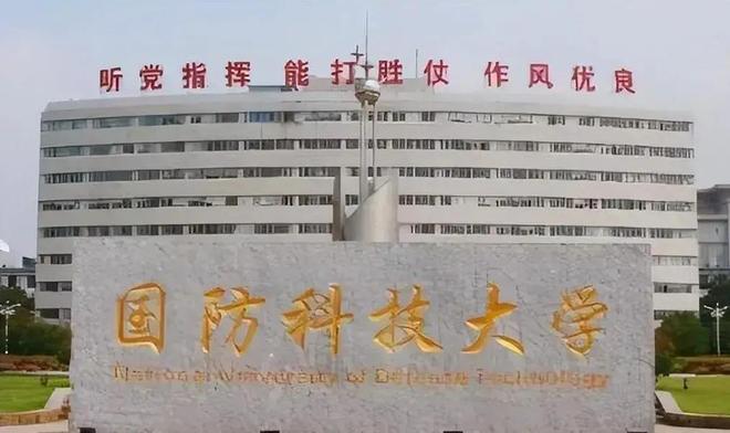“把儿子当外人整呢”，一根破烂眼镜腿，让人心疼高考男生处境