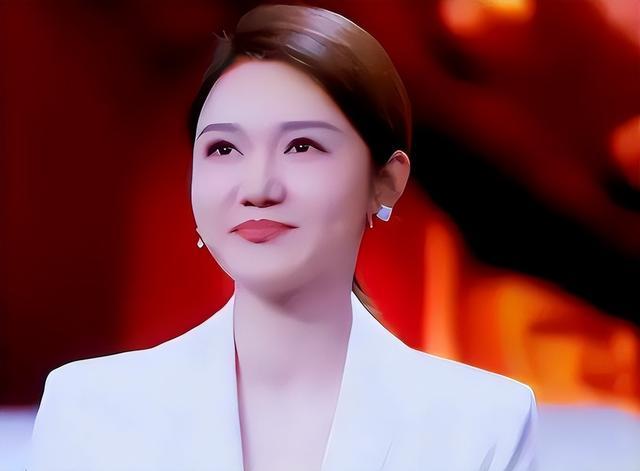 女子回应“儿女都不是亲生”:是我的错我认;否认婚内转移1400万元,称丈夫也有第三者并对自己拳打脚踢,双方都有错,丈夫:没有家暴出轨