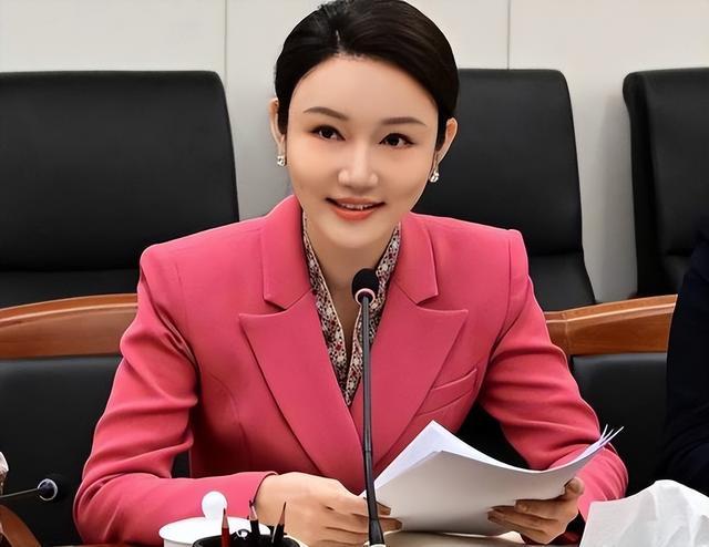 广东一大学生逛街时被人搭讪并邀约打牌，遭出千设局被骗1.2万元，还被多名男子胁迫人脸识别转账，法院：主犯获刑14年半