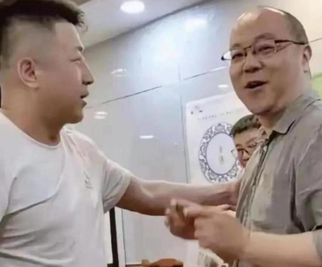 哀悼，20岁波兰小将科尔杜斯在一起与鹿相撞的交通事故中离世