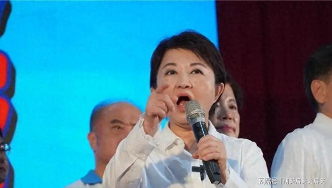 皇马vs马竞，B席、居莱尔或无缘首发；记者建议穆帅让维尼修斯，担任替补