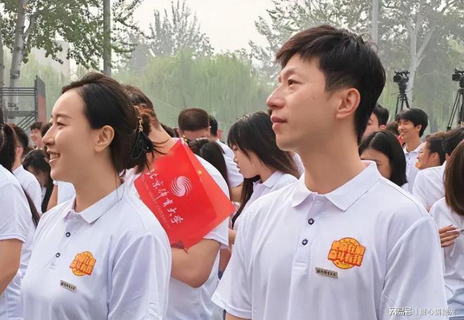 从1986年到现在，萨卡里母女同闯巡回赛决赛，双双遗憾止步亚军