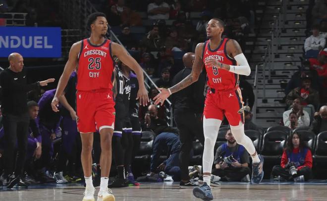 杨瀚森19+9获狂赞！开拓者和NBA官方晒海报，薪资专家直呼其太棒了