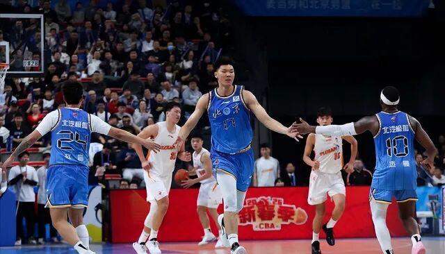 125亿美元天价易手!洛杉矶湖人队刷新职业体育最高估值纪录