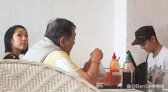 送走A.J.布朗后老鹰遇难题:两大外接手伤停,赫茨深传被接连抄截