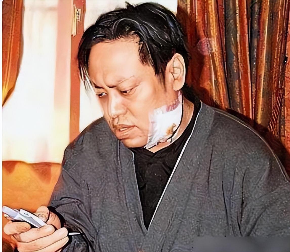 知情人曝光赵海峰酒局上伤害女性细节！警方已介入，公司紧急换人