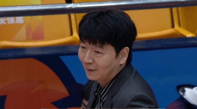 哈登休斯顿被捕，因车内非法携带枪支
