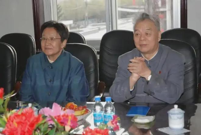 巴顿谈被逆转：不是某一个人的问题，所有人没能把球真正控住