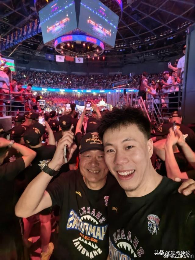 央视怒批,目不识丁,洋相百出,绝望文盲再翻车,冯远征又说对了