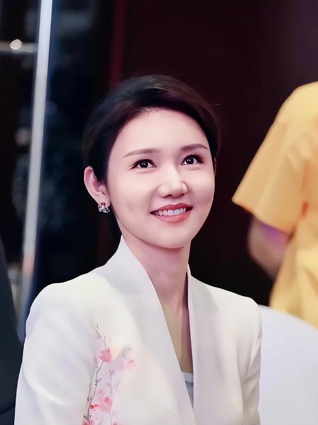 广东一大学生逛街时被人搭讪并邀约打牌，遭出千设局被骗1.2万元，还被多名男子胁迫人脸识别转账，法院：主犯获刑14年半