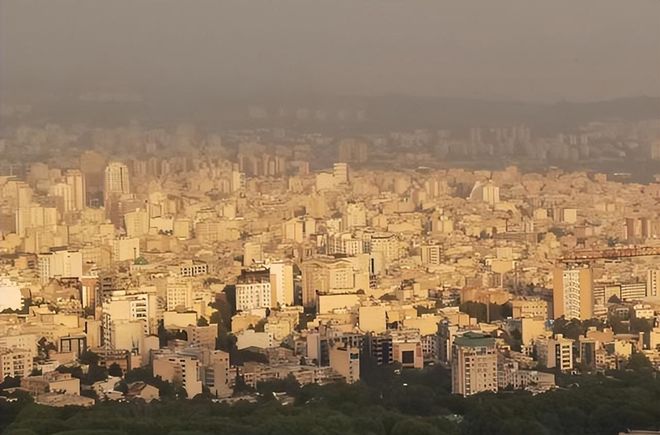 19岁女孩被亲生父亲一周强奸4次,报警后母亲竟让她去撤案